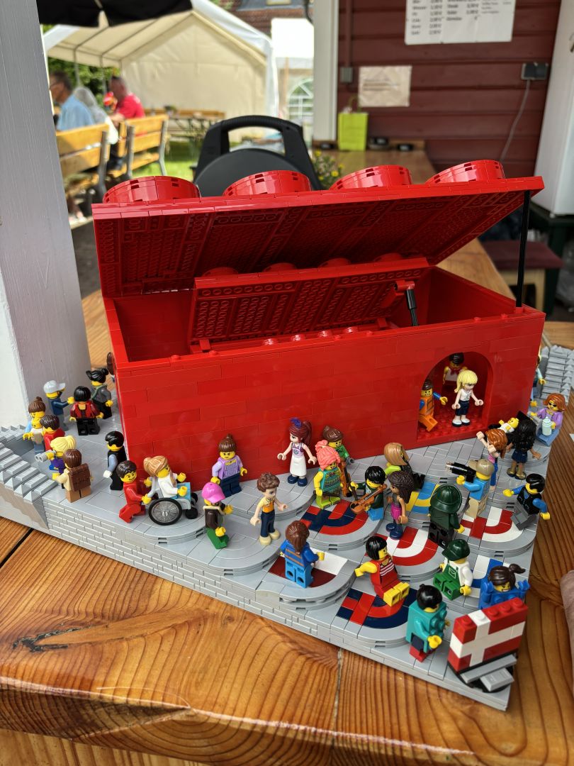 LEGO